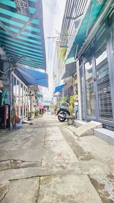 Nhỉnh 2t- đs 14 lê văn quới -sát mặt tiền -sổ hồng riêng -dtsd 48m2