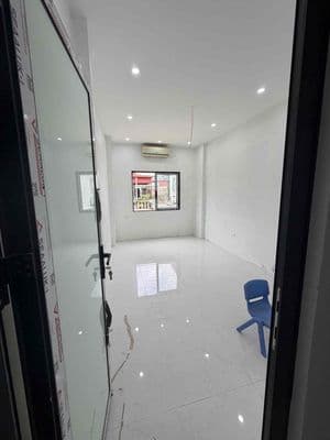Cho thuê nhà 5 tầng