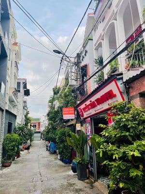 Cho thuê nhà nguyên căn hxh 215/ nguyễn xí, p.13, q. bình thạnh