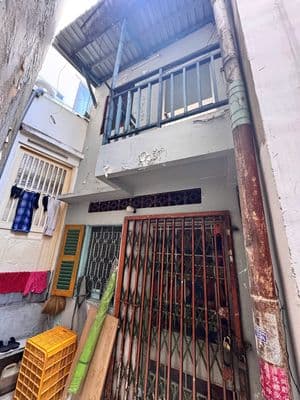 Bán nhà tại Cô Bắc, 3,1 tỷ, 18m2, nở hậu 4,3m, ngay chung cư Manhattan