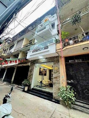 Bán nhà mặt phố Nguyễn Chí Thanh, Đống Đa, 45m2, 5T, 4m MT, 16 tỷ