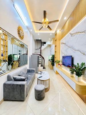 Bán nhà nhỏ xinh 4 tầng Bạch Mai, 2 mặt thoáng, 5.35 tỷ