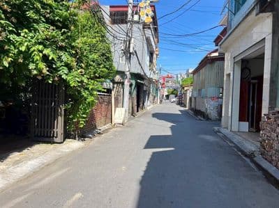 Bán nhà cấp 4 46m2 gần Cầu Thượng Cát, Mạch Lũng
