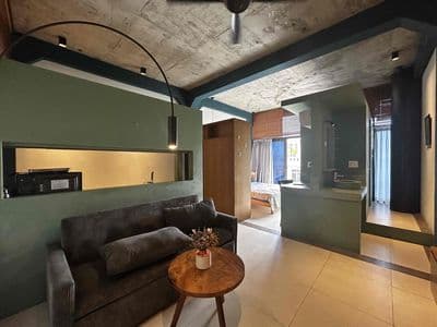 Quận 2 căn hộ studio ban công tách bếp dọn phòng 2 lần / tuần