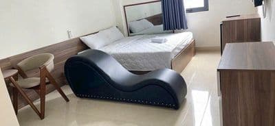 Bán Khách sạn 25 phòng Phú Tân, Bình Dương - Dòng tiền 80tr/tháng