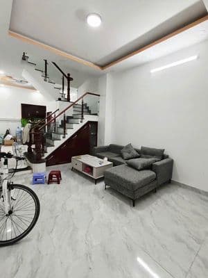 Nhà cho thuê hẻm 1979 60m2 4pn 3 wc