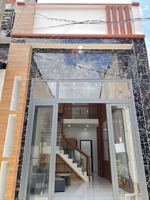 Bán nhà sc cấp 4 gác lửng gần chợ tân long dĩ an