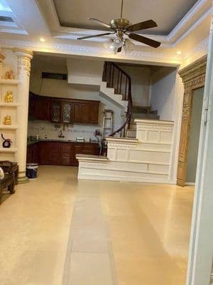 Cho thuê nhà riêng 40m x 5 tầng, Ngõ 225 Quan Hoa, Cầu Giấy