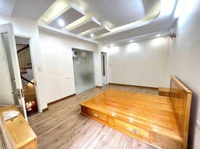 Nhà riêng 5 tầng Đội Cấn, 3PN, 13tr/tháng