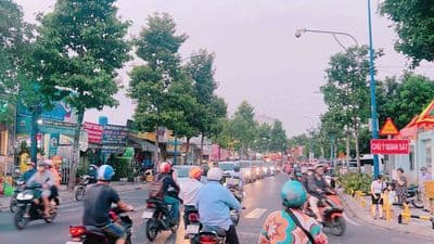 Cho Thuê MT gần ngã 4 20x35m Lê T. Kim + NguyễnVăn Bứa gần trường học