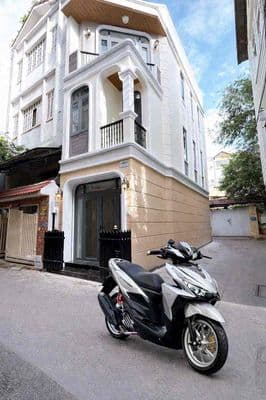 Bán nhà đẹp khu vip hẻm xe hơi 3 tấm giá 8 tỉ tí