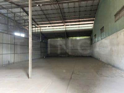 Kho xưởng 300 m² sát bên trường Đại học Y Dược, nhánh Nguyễn Văn Cừ ND