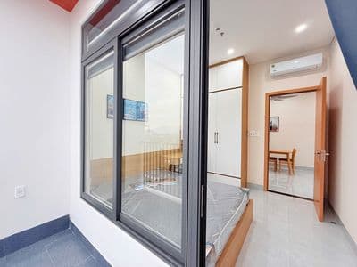 Cho thuê căn hộ 1 phòng ngủ phan văn trường gần biển