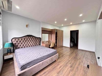 Siêu vip yên hòa – lô góc – ngõ thông – kinh doanh – 20m ra phố