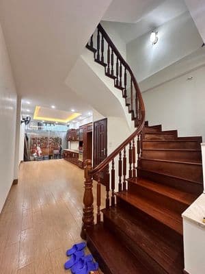 Nhà 60m2 x 4 tầng, Ô tô vào nhà, Kinh doanh, Trung tâm Bồ Đề