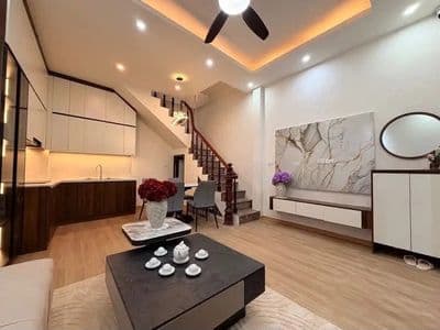 Nhà đẹp 8.99 tỷ Ba Đình, 300m ra Hồ Giảng Võ