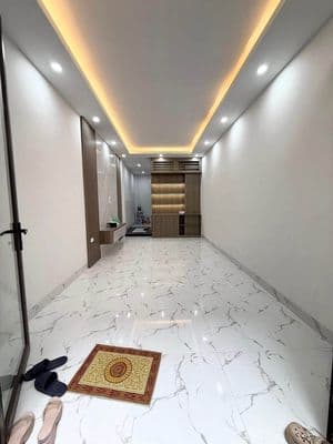 Nhà 5 tầng thang máy Vĩnh Tuy, 11.x tỷ, ô tô tránh