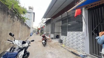 Bán nhà 57m2 kế Hội trường Đông Hoà, 2PN, 2WC