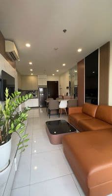 Cho thuê 2PN nội thất cao cấp C-Sky View, giá thuê 10tr