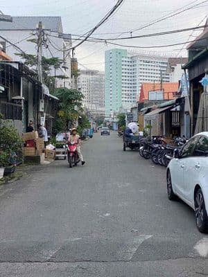 Cần bán gấp lô đất diện tích đẹp vị trí kinh doanh