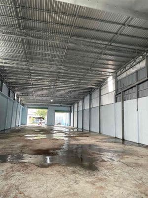 Kho xưởng giá rẻ ( 800m2 ) phan văn hớn