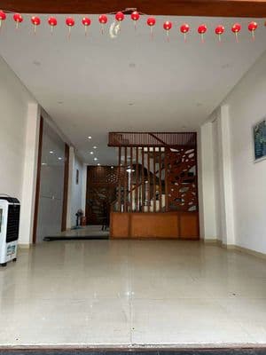 Nhà 3tầng mt phùng chí kiên