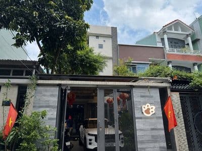 Bán gấp nhà 3 tầng - sát biển nguyễn tất thành
