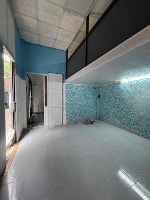 Mtnb 5m xe hơi đỗ cửa gần lý tuệ, 8x4m gác lửng_ 2pn_1wc