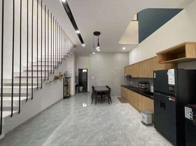 Cho thuê nhà 3 tầng full nội thất 3pn đường diên hồng, hòa xuân
