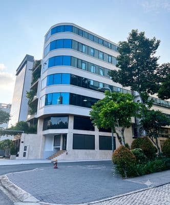 Building góc 2 mặt tiền tạ hiện quận 2, hầm 6 tầng- chỉ 85tr 600m2