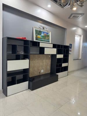 Cho thuê nhà mặt tiền đường số phước long A sát tây hoà ,80m, 4 tầng
