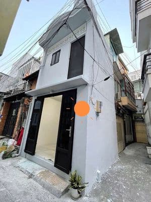 Chỉ 1.88 tỷ - xe hơi tới cửa - bạch đằng- 2 tầng - vuông - lô góc
