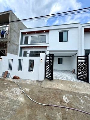Nhà Biệt Thự ngang 8m KDC hiện hữu Giá bán hơn 1 tỷ X = 8