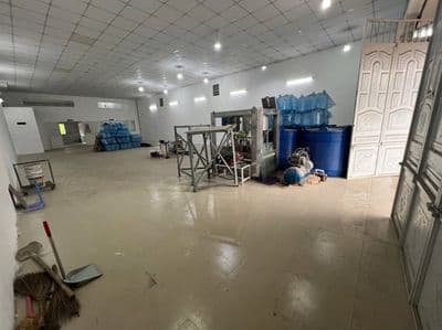 Cho thuê Kho 350 m2 mặt tiền Nguyễn Văn Linh có văn phòng điện 3 pha