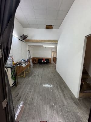 Cho thuê nhà 2 mặt kiệt . Kiệt oto