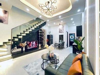 Nhà kiệt dstk xe tăng đánh xõng