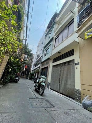 Nhà thuê 3 tầng, hẻm xe hơi BÀNH VĂN TRÂN F7. 2PN 3WC. vị.trí đẹp