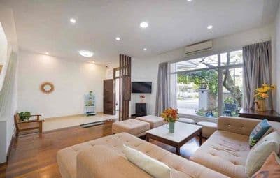 Cho thuê biệt thự 2 tầng sơn trà full nội thất sân vườn