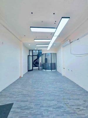 Cho thuê nhà 4 tầng mặt tiền đường hàm nghi ngang 4m5
