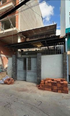 Nhà H5m 560/ Trường Chinh (Sát bên TOD). DT: 5,3( nở 5,8)x12m = 8,9ty