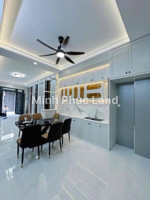 Nhà mới đẹp 4 x 16,5m – 3pn – full nội thất – cạnh phú mỹ hưng, quận 7