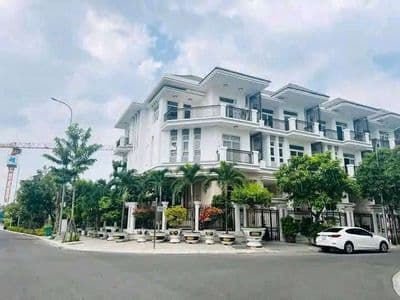 Cho thuê biệt thự cao cấp the peak garden quận 7