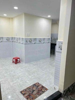 nhà nguyên căn 5tr gần kcn tân bình