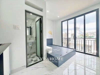 Studio ban công riêng | full nội thất - thang máy | gần hàng xanh