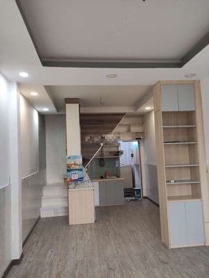 Nhà mới Quang Trung, 4mx11m, lầu đúc, 2PN, có nội thất, hẻm xe hơi