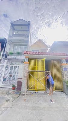 Cho thuê nhà 4 phòng ngủ đường 30/4 có nội thất tiện văn phòng