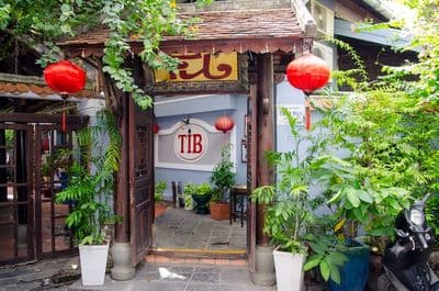 Nhà mặt tiền hai bà trưng, trệt lầu dtsd 460m2, ngang mặt tiền 10m