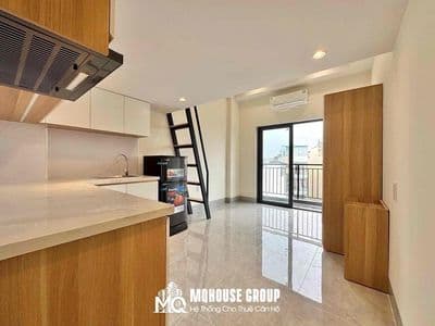 Chdv có gác full nội thất ban công gần huflit - văn hiến - công thương