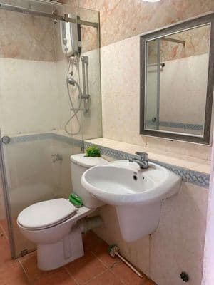 Cho thuê căn hộ Central garden Căn góc từ 76m2: giá từ 15 tr/tháng.