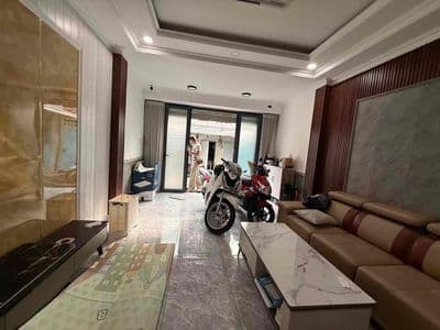 Nhà mới nguyên căn 118 nguyễn thị thập q7